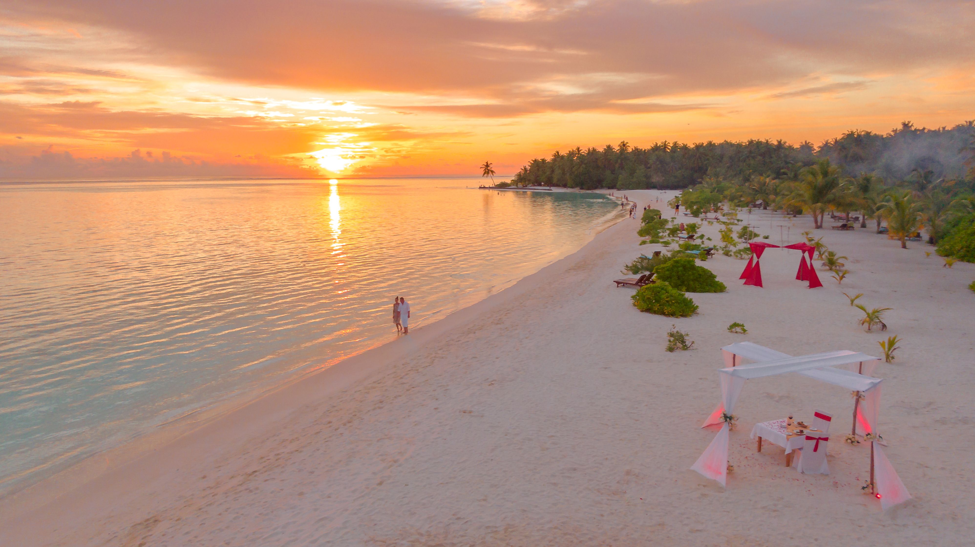 Romantic celebration in Sri Lanka