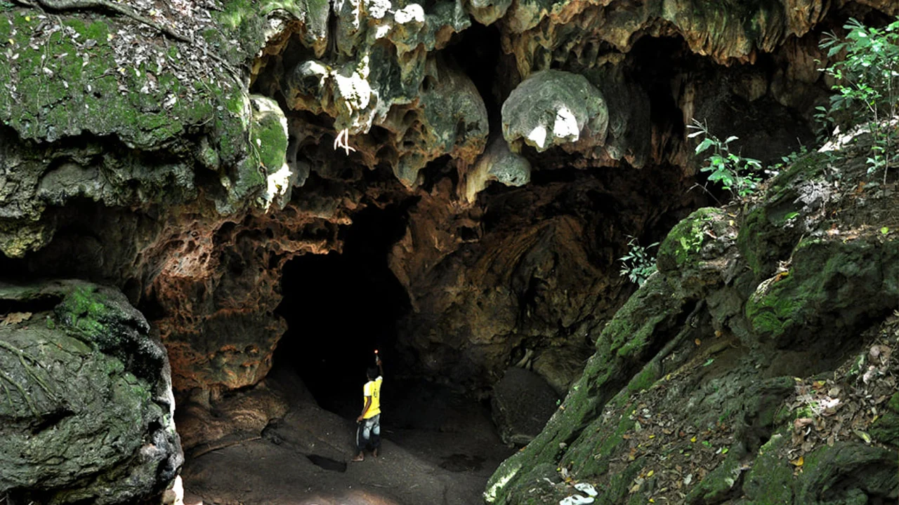 Istripura Caves